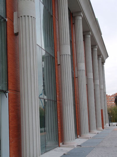 AgrupaciÃ³n de 9 naves industriales-comerciales en Calle Rey Pastor. Pol. Ind. Nuestra Sra. de Butarque. LeganÃ©s.